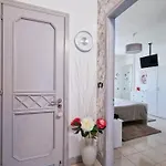 Apartman ｐｏｍｐｅｉ ｉｎ ｌｏｖｅ *